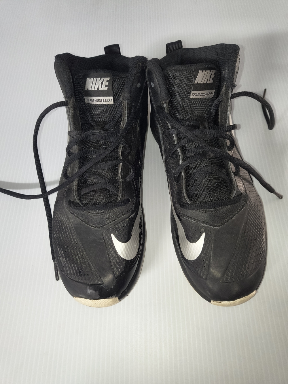 Nike Youth Team Hustle D7 Basketball Mid-Top Sneakers - Black/Silver Sz 6.5
